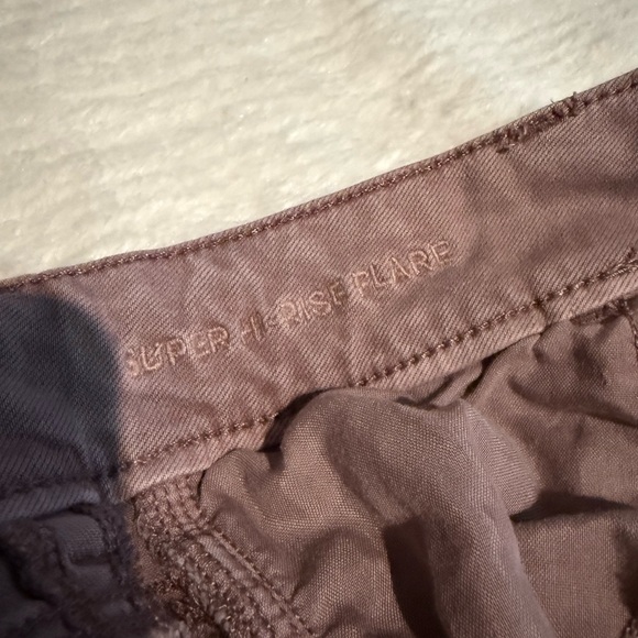 American Eagle Outfitters Mauve Flare Jeans - Picture 3 of 4